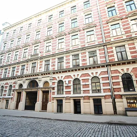 Apartment A Quite In City Centre Near Any Excitement
